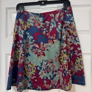 REI Women’s Skirt Colorful Floral 1 Zip Pocket Stretch Active Outdoor Size M